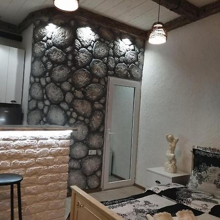 4 Chocolate Apartments In Old Tbilisi Exterior photo